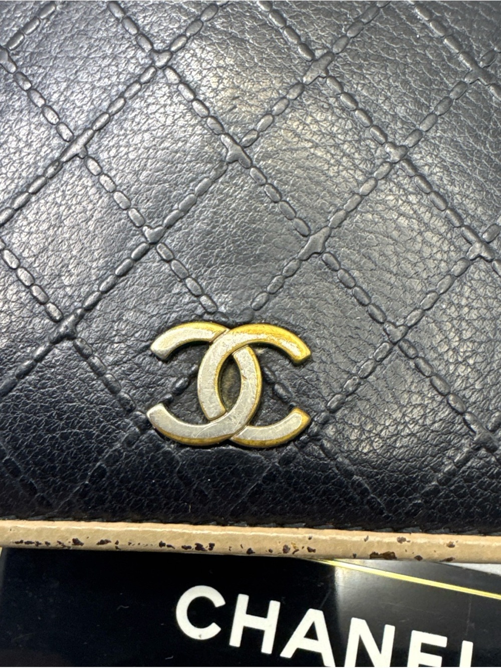 CHANEL Vintage Quilted Lambskin Wallet Black/Beige 12 Series w/card - Picture 2 of 16